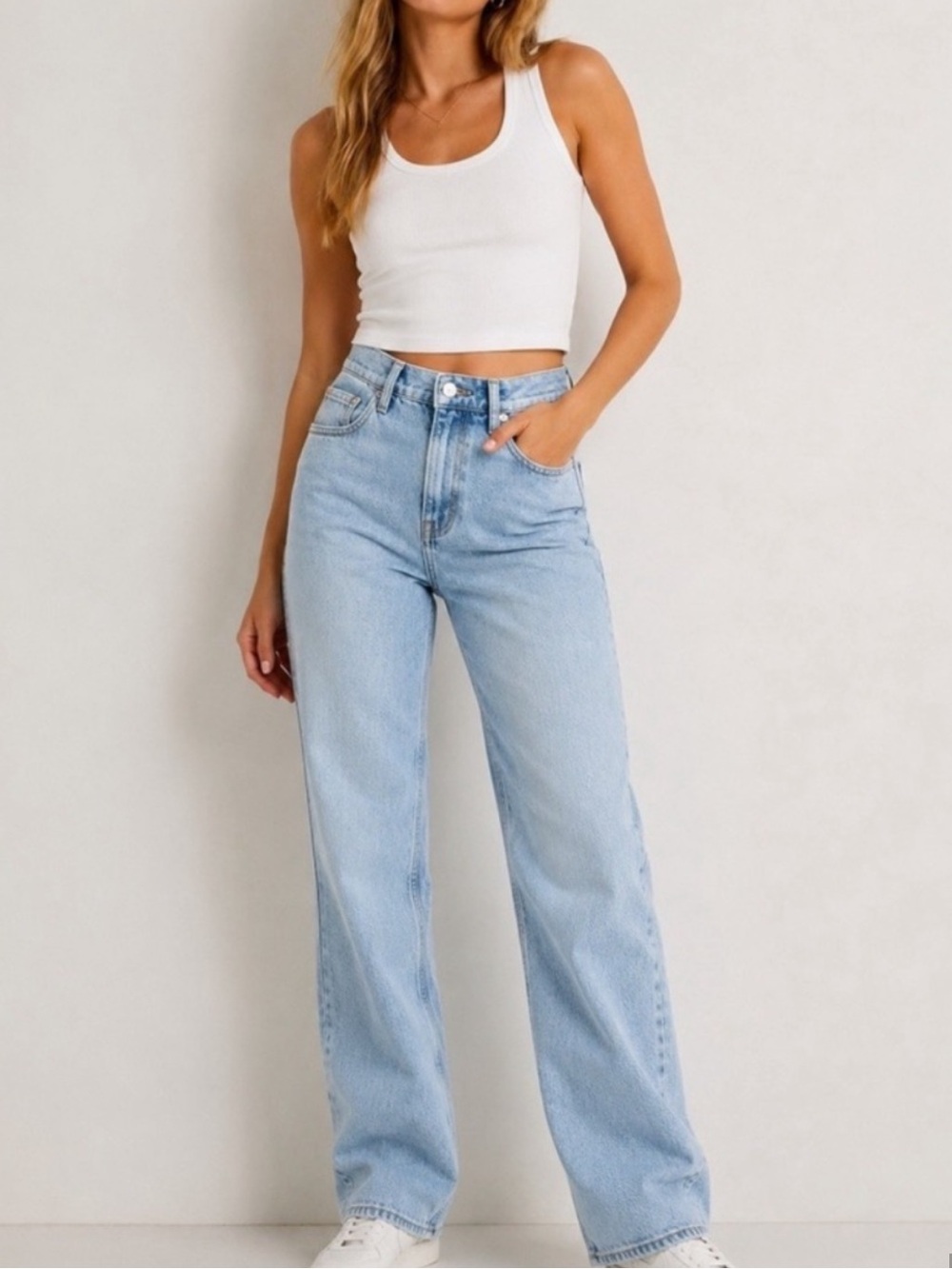 Abercrombie & Fitch women’s ultra high rise relaxed 90s jeans light wash size 26